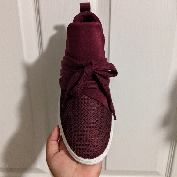 3for30!!! Maroon slip on sneakers - Picture 4 of 10